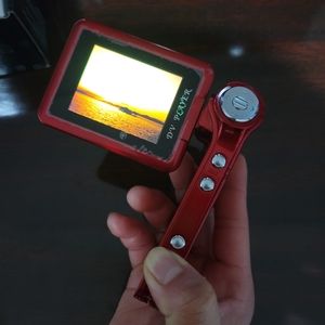 Digital video camera